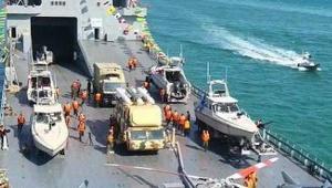 سپاه به دنبال حضور مقتدر در اقیانوس‌ها با ناو جنگی که شبیه کشتی های کانتینربر است‎‌‎ - Gooya News