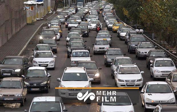 ترافیک صبحگاهی تهران در اولین روز از اجرای طرح تعطیلی های گسترده