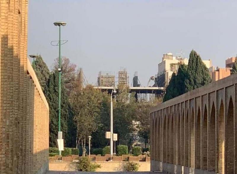 حریم منظری پل تاریخی خواجو اصفهان شکسته شد