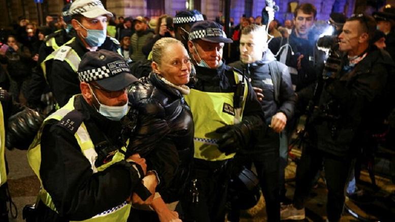 بازداشت معترضان در لندن