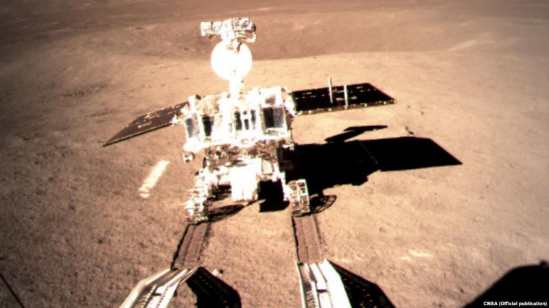 کاوشگر چینی پس از نمونه برداری از سطح ماه در راه بازگشت به زمین است 