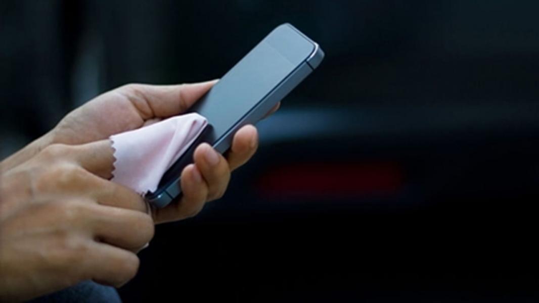 نکات ایمنی در مورد ضدعفونی تلفن همراه در زمان شیوع کرونا