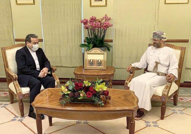 عراقچی با وزیر خارجه عمان دیدار کرد/ رایزنی درباره تحولات منطقه
