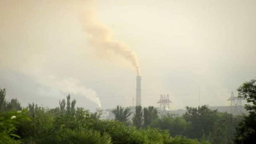 راهکارهای فوری برای کاهش آلودگی هوا/ از عدم مصرف سوخت مازوت تا اعمال محدودیت برای صنایع