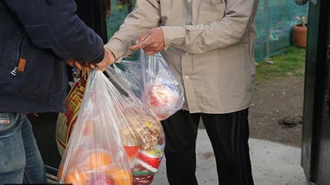 توزیع ۴۵۰۰ سبدکالا در بین نیازمندان استان اردبیل