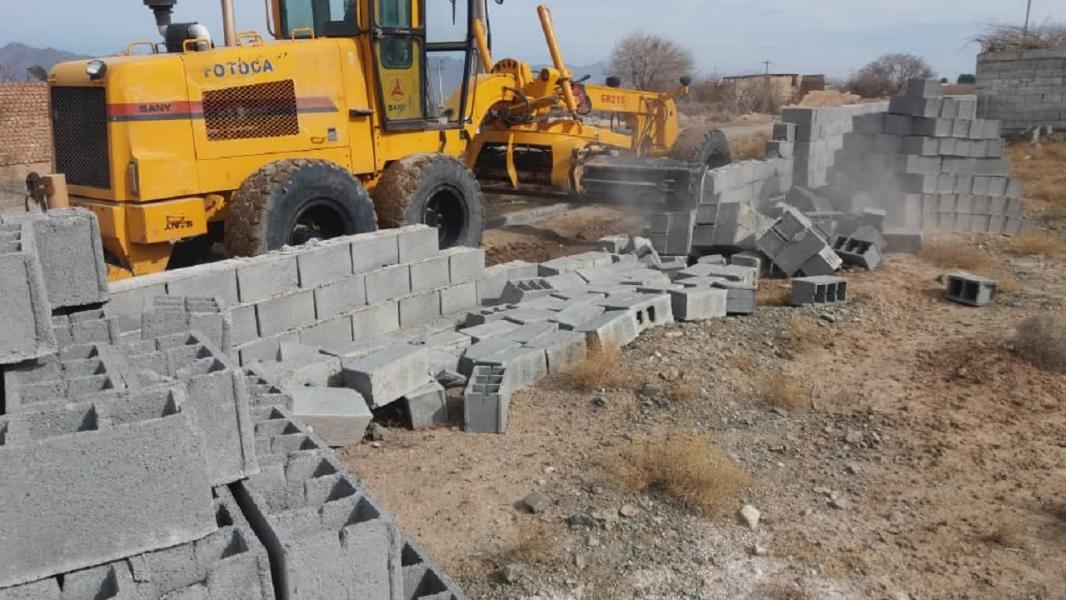 قلع و قمع دو ساخت و ساز‌ غیر مجاز در کاشمر