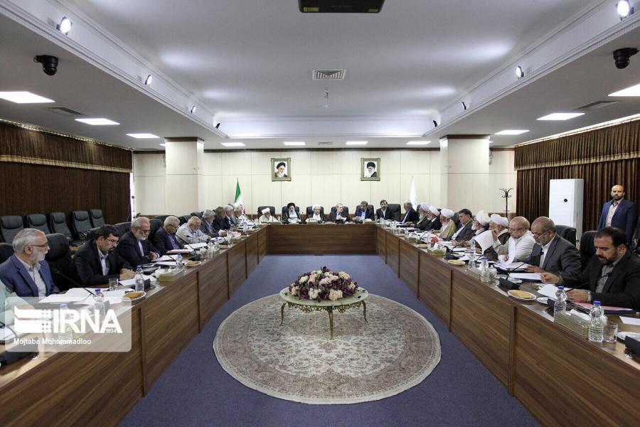 تاثیر اندیشه‌های امام خمینی(ره) در تعیین خط و مشی‌های مجمع تشخیص مصلحت