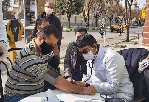 ایستگاه سلامت از سوی جهادگران بسیج دانشجویی دانشگاه علوم پزشکی کرمانشاه برپا شد