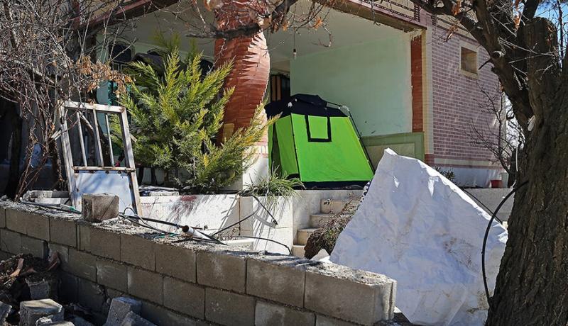 استقرار کاروان سلامت ستاد اجرایی فرمان امام (ره) در مناطق زلزله‌زده سی‌سخت