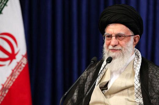 پسر رهبر انقلاب تکلیف درسی را روی پاکت میوه انجام داد