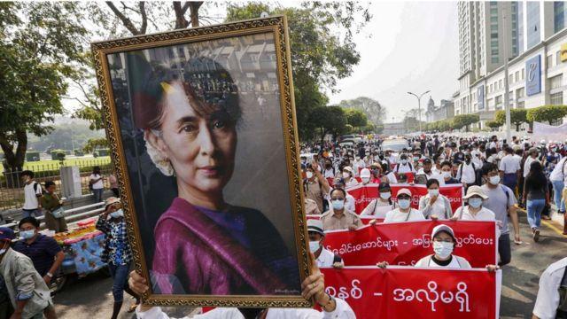 کودتای میانمار؛ آنگ سان سوچی در دادگاه با دو اتهام تازه روبرو شد