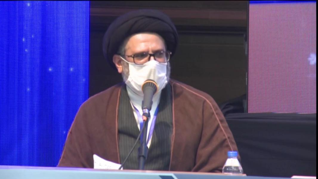 إيران | مسؤول العلاقات الدولية في الحوزة العلمية يستعرض مواقف السيد القائد خلال ترؤسه مؤتمر قره باغ