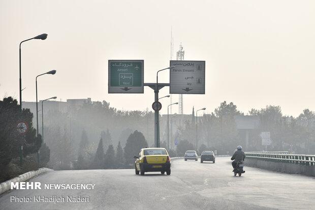شاخص‌های هوا در ۱۰ ایستگاه کلان‌شهر اصفهان بر مدار قرمز آلودگی