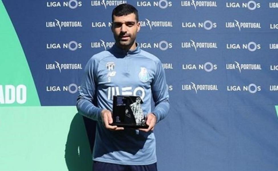 مهدی طارمی جایزه بهترین مهاجم لیگ پرتغال را دریافت کرد