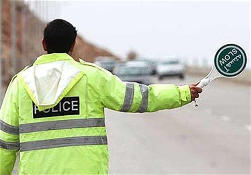 پلیس راهور سمنان دراعمال محدودیت‌های ترافیکی کرونایی هوشمند عمل می‌کند