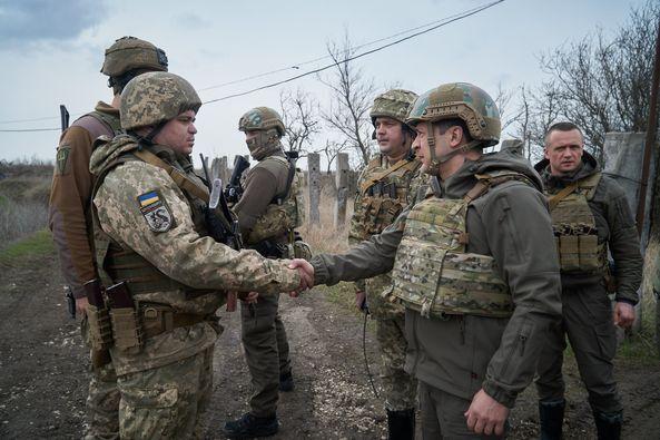 رئیس جمهوری اوکراین بر برقراری آرامش در دونباس تاکید کرد
