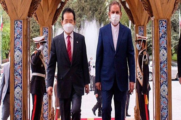 Iranian 1st VP receives South Korean PM