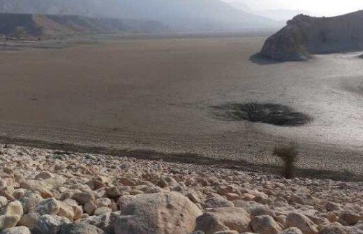 خشک شدن دریاچه پشت سد چلوگهره تلفاتی در بین آبزیان و پرندگان به همراه نداشت