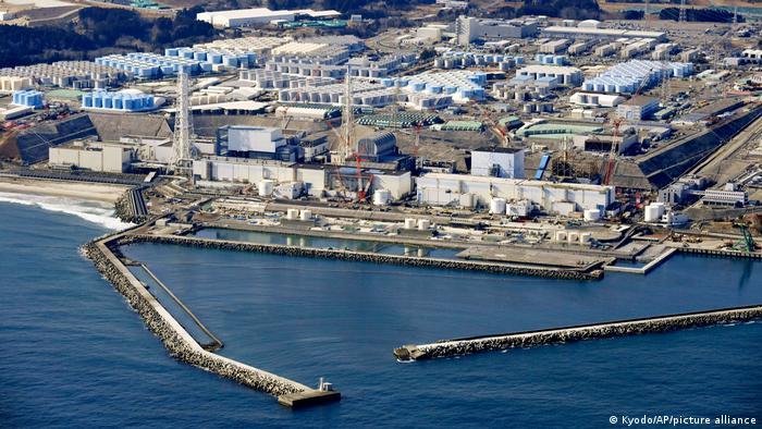 ژاپن پساب رادیواکتیوی فوکوشیما را در اقیانوس آرام می‌ریزد