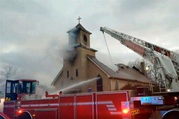 کلیسای قدیمی «مینیاپولیس» در آمریکا طعمه حریق شد