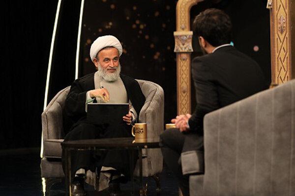 چرا مردمی که نفعی نداشتند، با ابوجهل و ابوسفیان همراهی کردند؟