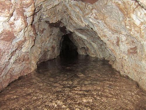 تهیه طرح جامع احیای قنات مزدآباد میمه در پژوهشکده معماری بومی دانشگاه یزد