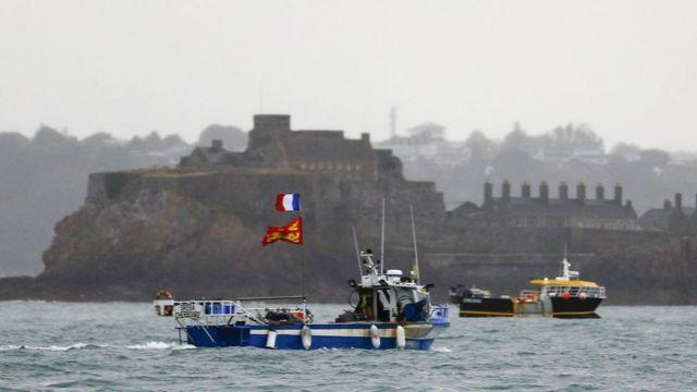 اختلاف فرانسه و بریتانیا؛ اعتراض ماهیگیران فرانسوی پایان یافت