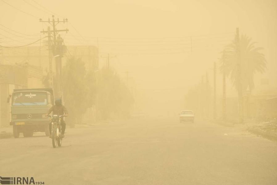 گرد و غبار راه ارتباطی ۲۵ روستای ریگان را مسدود کرد