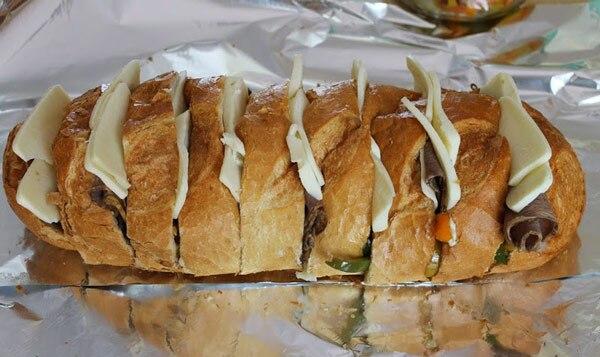 طرز تهیه ساندویچ چیز استیک مخصوص