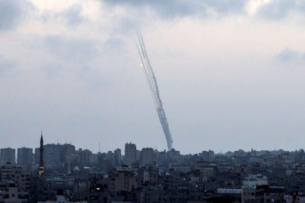 شلیک بیش از ۲۰۰۰ موشک از غزه/ ۵ صهیونیست زخمی شدند