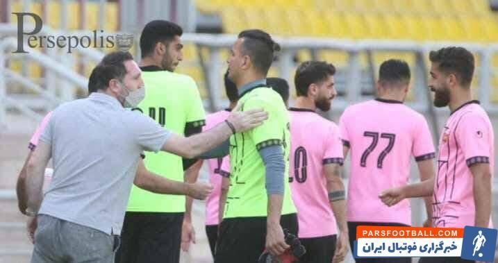 ۲۱:۰۴مهمان ویژه در تمرین پرسپولیس ؛ سنگ تمام مهاجم محبوب سرخ ها برای بازیکنان