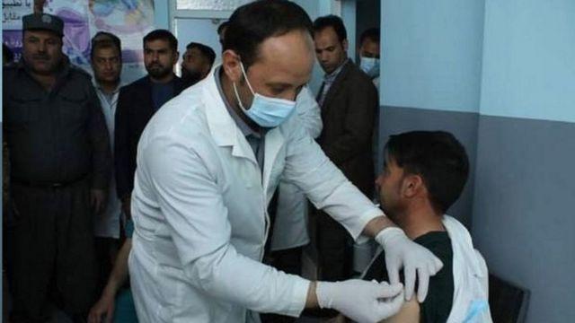 روند واکسیناسیون کرونا در افغانستان به دلیل نبود واکسن متوقف شد