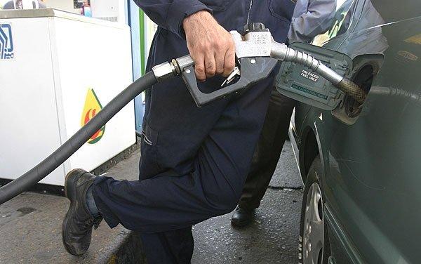 خضریان: دبیرخانه شورای هماهنگی سران قوا تصمیم نهایی در مورد افزایش قیمت بنزین را اتخاذ کرده است