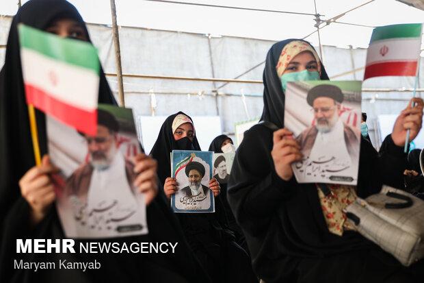 VIDEO: Raeisi attends presidential rally in Tabriz