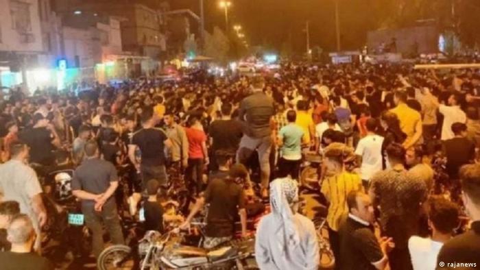 اعتراض در خوزستان؛ اظهارات ضد و نقیض مقامات