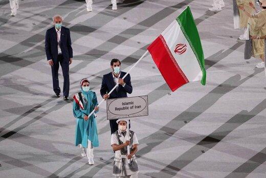 ماسک‌های لنگه‌به‌لنگه کاروان ایران در رژه مراسم افتتاحیه!/عکس
