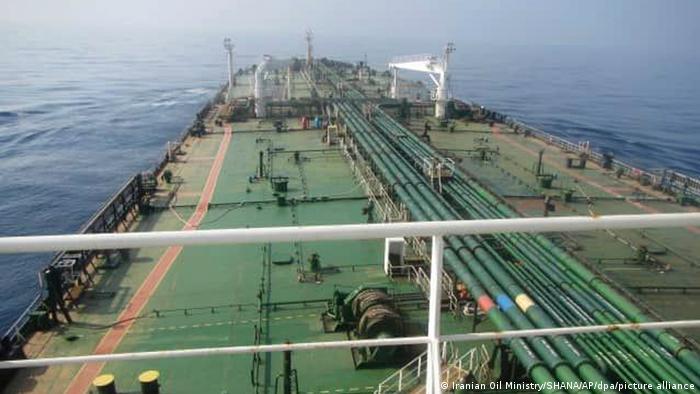 "نقش عمده" یک شرکت چینی در فروش نفت تحریمی ایران و ونزوئلا