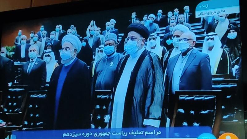 آنچه در مراسم تحلیف رئیسی گذشت؛ از غیبت برادران لاریجانی و احمدی‌نژاد تا وعده‌های رئیسی