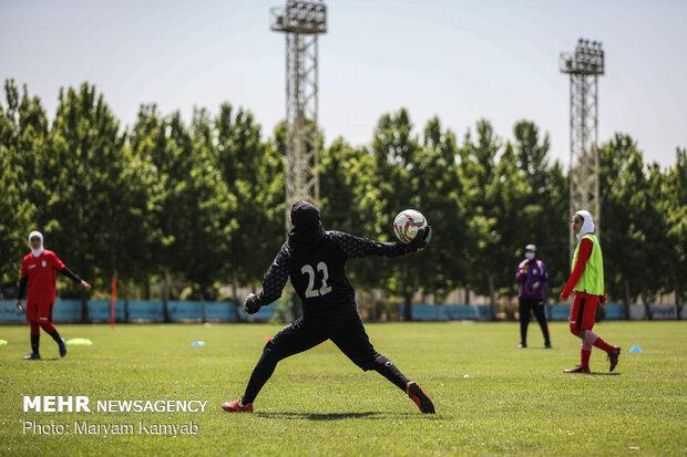 ایراندوست ۳۱ بازیکن را به اردو تیم ملی فوتبال بانوان دعوت کرد