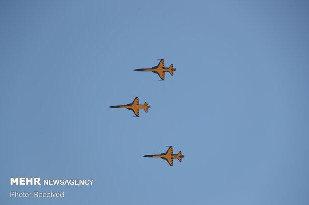 Defense industry must give firm response to enemies threats