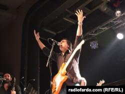 گفت‌وگو با آرش سبحانی؛ گروه کیوسک و «پایان شیرین» اعدام با توپ جنگی