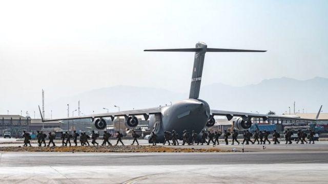 افغانستان؛ استفاده کم‌سابقه پنتاگون از هواپیماهای غیرنظامی در عملیات جابجایی