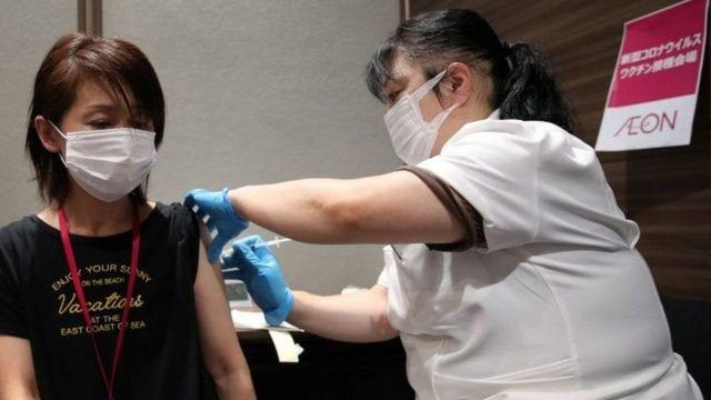 ژاپن تزریق بیش از یک و نیم میلیون دوز واکسن مدرنا را به دلیل آلودگی متوقف کرد