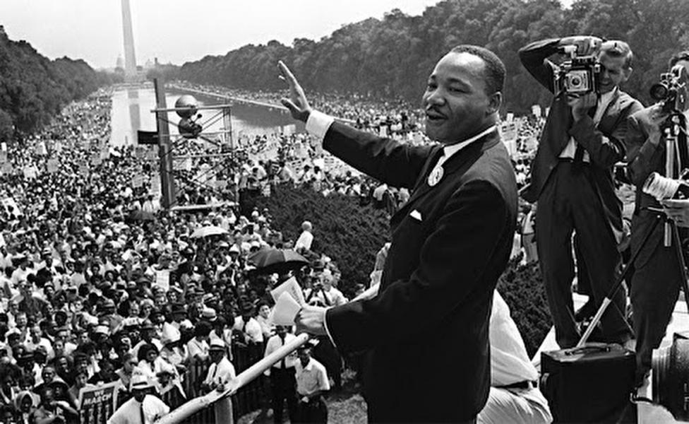 سخنرانی مارتین لوترکینگ: رویایی دارم / دیدار غیرنظامیان آلمانی از اردوگاه مرگ بوخن‌والد / آخرین سفر کشتی تایتانیک در تصاویر قدیمی / تغییرات جوی زمین طی 20 سال / کیوتو از نمای نزدیک