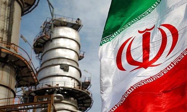 گزارش رویترز از افزایش فروش محصولات پتروشیمی و سوخت ایران با وجود تحریم‌ها