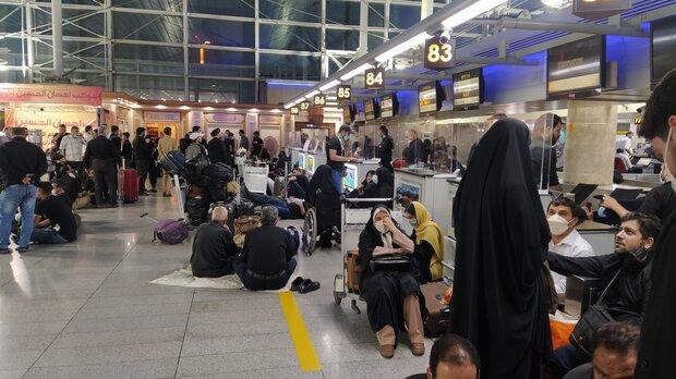 پایان تجمع زائران و شب خوابی در فرودگاه امام/ تسریع انجام پروازها