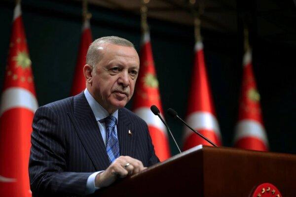 انتقاد از سیاست خارجی ترکیه و تلاطم حزب عدالت و توسعه