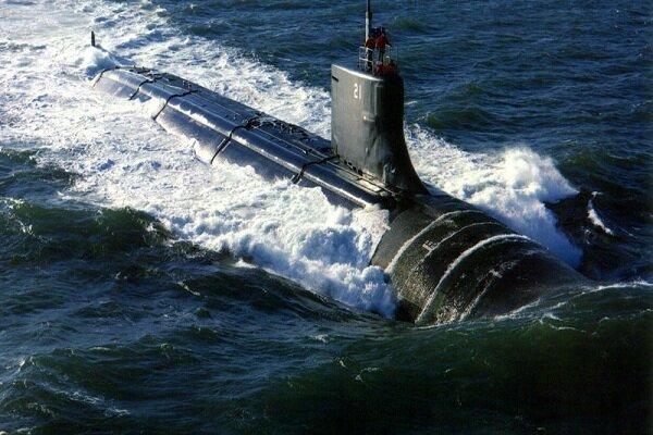 زیردریایی آسیب دیده آمریکایی خود را به جزیره «گوآم» رساند