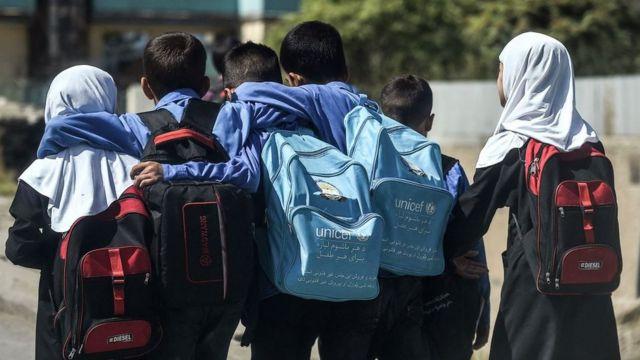 عفو بین‌الملل: طالبان با منع مدرسه آرزوهای یک نسل دختران افغانستان را درهم شکسته است