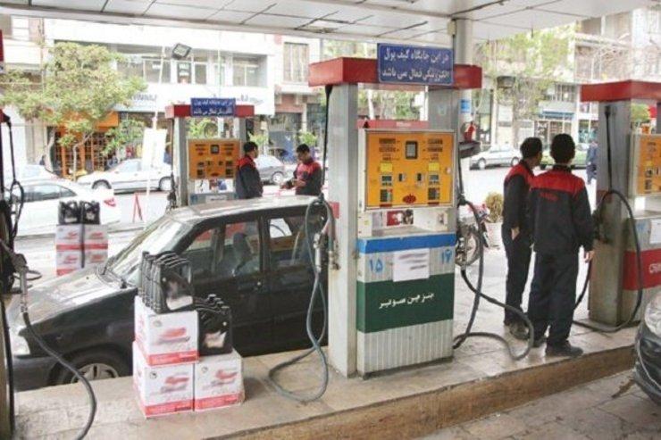 سوخت‌گیری با کارت سوخت در ۲۲۰ پمپ‌ بنزین کشور / عرضه بنزین با نرخ آزاد در ۸۰ درصد جایگاه‌ها